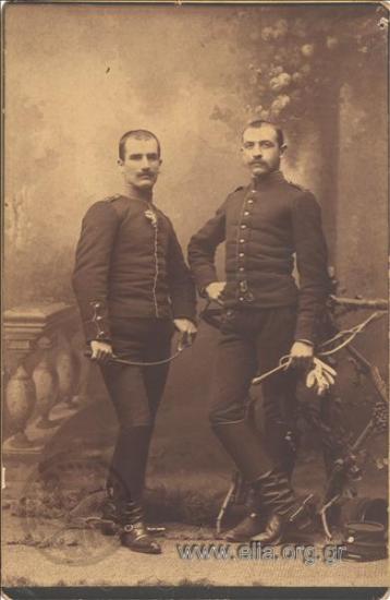 Ο Ντίντης Δελαπόρτας και ο Γεώργιος (Ντόντος) Παπακωνσταντίνου.