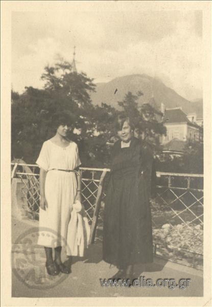 Senta Chatzopoulou and her mother, Wenen.