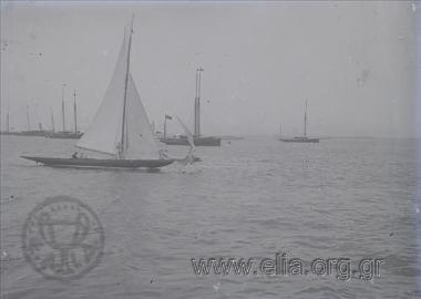 Ιστιοπλοϊκά.