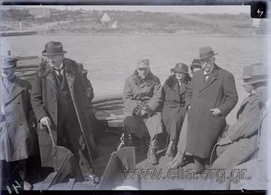 Ανταλλαγή αιχμαλώτων: Ο υποστράτηγος  Νικόλαος Κλαδάς, στο λοιμοκαθαρτήριο του Αγίου Γεωργίου επιστρέφοντας από την αιχμαλωσία.