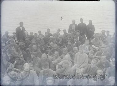 Ανταλλαγή αιχμαλώτων: απελευθερωμένοι Έλληνες στρατιώτες στο λοιμοκαθαρτήριο του Αγίου Γεωργίου.