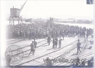 Prisoner exchange: Turkish prisoners at Panormos naval base awaiting to be trasported