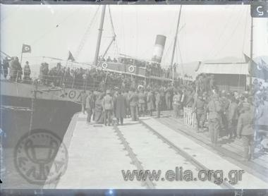 Prisoner exchange: arrival of 