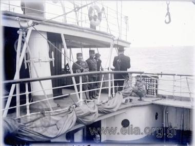 Prime Minister  Dimitrios Gounaris and General Xenofon Stratigos on board 