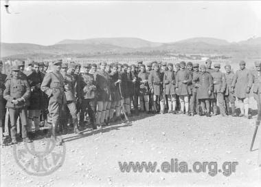 Μικρασιατική εκστρατεία, εύζωνες με τους αξιωματικούς τους.