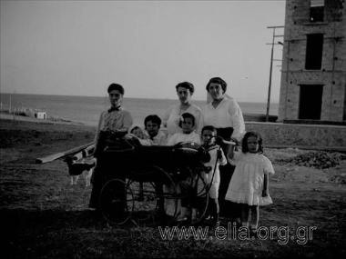 The children of Nikolaos Makkas and Nikolaos Emmanouil with Eleni and Maria Makka and Ioulia Emmanouil.