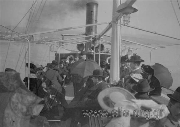 Ο Θ. Θεοχάρης και ο Ανδρέας Βουρέκας στο πλοίο της γραμμής Fiumme-Abbazia.