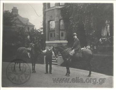 Ο Γρηγόριος Ζλάτανος και η κόρη του, Ελένη, έφιπποι στην αυλή του Merlewood.