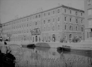 The Kartsonis residence.