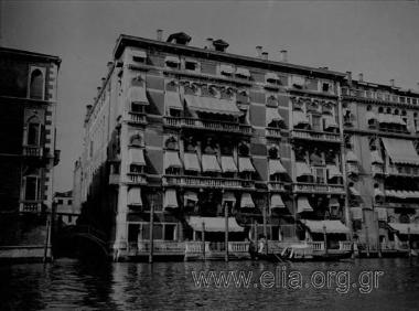 Τμήμα του Grand Hotel.