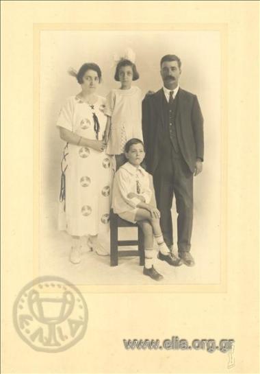 The portrait of the Zarifis family.