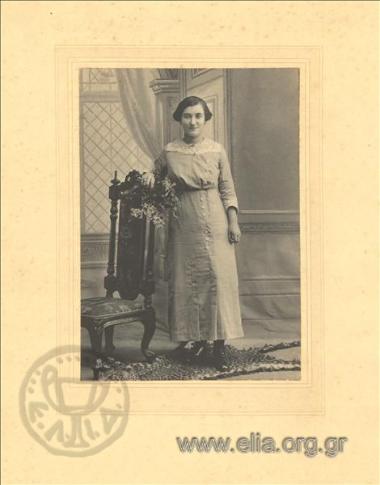 Portrait of a young woman.