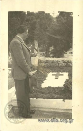 Giannis Vlachogiannis' grave