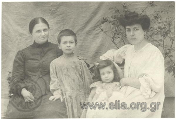 Melissanthi (1910-), the grandmother, her mother Roubini and her brother Georgios.