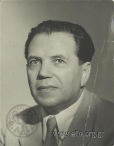Γιάννης Χατζίνης (1900-1975).