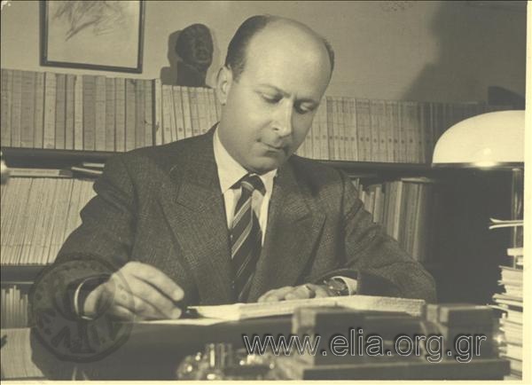Πέτρος Χάρης (Ιωάννης Μαρμαριάδης) (1902-1998).
