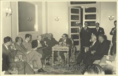 Ο Γιώργος Σεφέρης σε συνέντευξη Τύπου  του υπουργού Γρηγόρη Κασιμάτη.