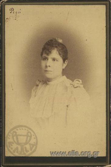 Portrait of a woman.