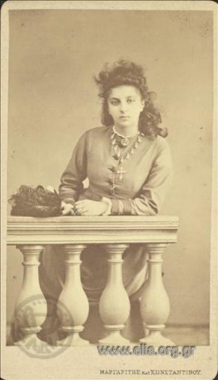 Portrait of a woman.