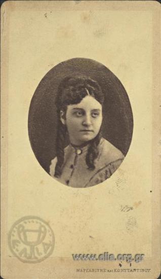 Portrait of a woman.