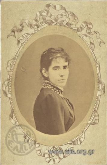 Portrait of a woman.