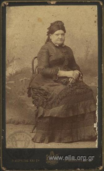 Portrait of a woman.