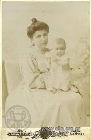 Οικογενειακό πορτραίτο, γυναίκα με βρέφος.