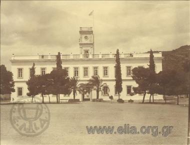 Main tutorial school in Poros.
