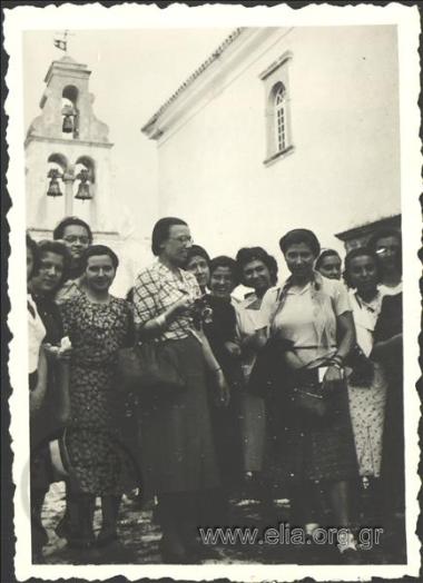 Εθνική Εορτή Λεονταρίου (;).