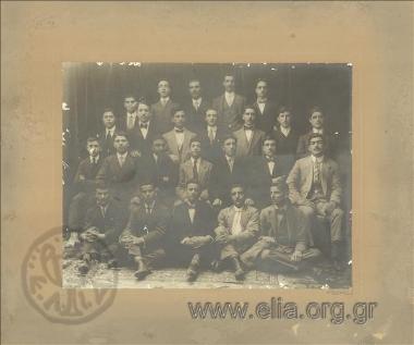 Ομαδικό πορτραίτο μαθητών.