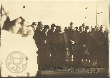 Ο Ελευθέριος και η Έλενα Βενιζέλου στα εγκαίνια του Ασκληπιείου Βούλας.