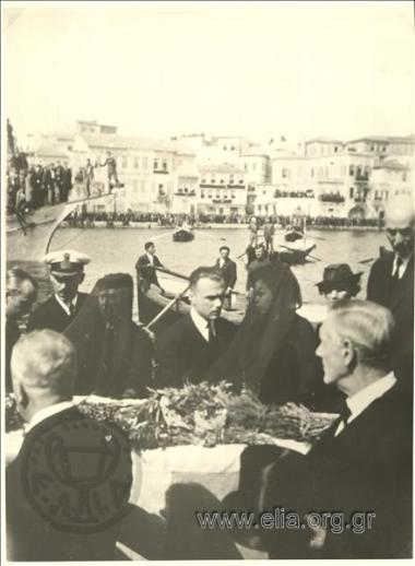 Elena and Sofoklis Venizelos next to corpse of Eleftheris Venizelos on his funeral day, on March 29.