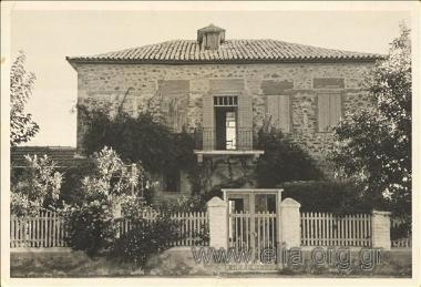 Η πατρική οικία του Παναγή Τσαλδάρη στο Καμάρι (δήμος Ξυλοκάστρου).