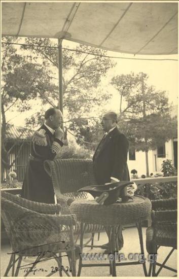 Ioannis Metaxas talking with King Georgios  II, 28 May