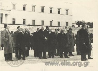 Members of the Ioannis Rallis government at the Monument of the Unknown Soldier.