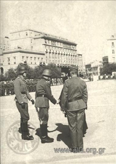 Ceremony marKing the withdrawal of the German occupational forces from Athens, October