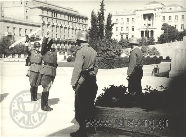 Ceremony marKing the withdrawal of the German occupational forces from Athens, October