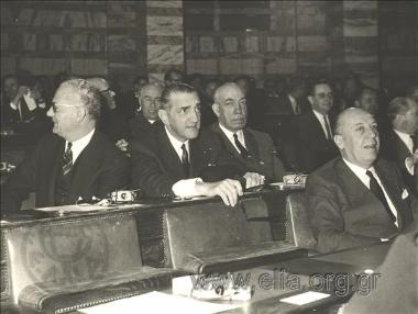 Κοινοβουλευτική ομάδα ΕΡΕ 1964 - 1967. Σπύρος Θεοτόκης (1ος από δεξιά), Ανδρέας Στράτος (3ος από δεξιά)