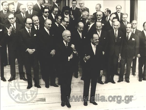 Ορκωμοσία κυβέρνησης Μαρκεζίνη παρουσία του Προέδρου της αβασίλευτης Δημοκρατίας, Γεωργίου Παπαδόπουλου, του Αντιπροέδρου, Οδυσσέα Αγγελή, και του Αρχιεπίσκοπου Ιερώνυμου.