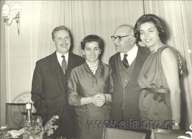 Γιάννης Ρίτσος, Ασπασία Παπαθανασίου, Βασίλης Μεσολογγίτης.