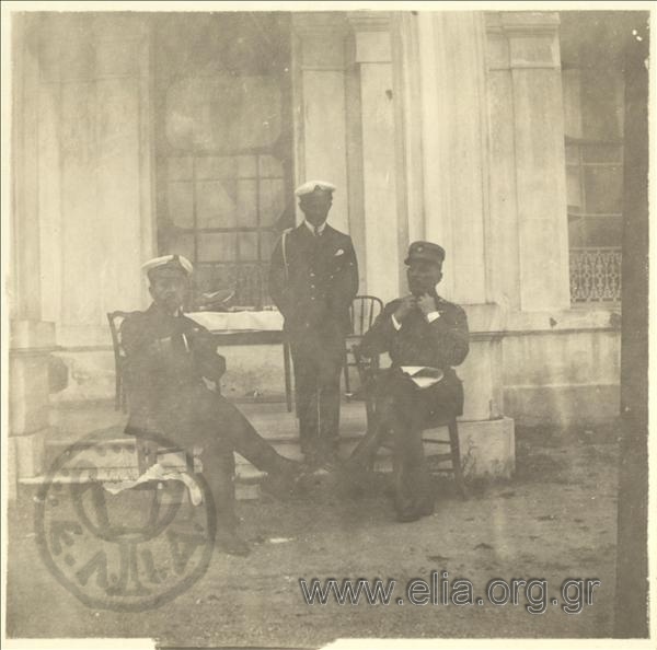 Sofoklis Dousmanis and officers at the Sultan's Palace.