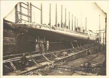 The construction of the submarine 