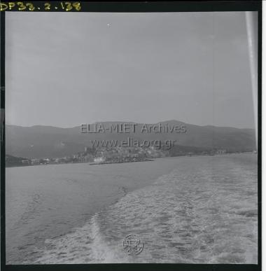 Η Σκιάθοα από τη θάλασσα.