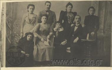 Η Αμαλία Φλέμινγκ έφηβη και συντροφιά.