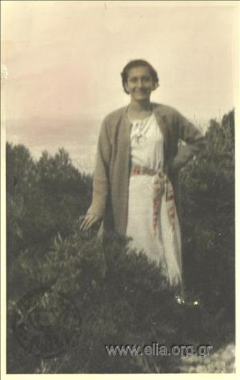 Η Αμαλία Φλέμινγκ στην εξοχή.