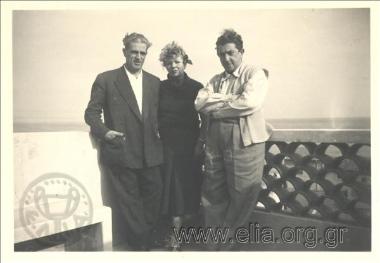 Ο Θράσος Καστανάκης με συντροφιά.