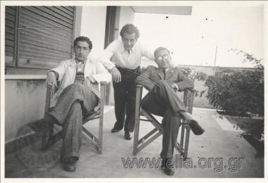 Ο Θράσος Καστανάκης και ο Αντώνης Γιαννίδης με συντροφιά.