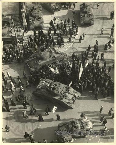 Κυριακή 3 Δεκεμβρίου. Συλλαλητήριο στην Αθήνα των οπαδών του ΕΑΜ. 