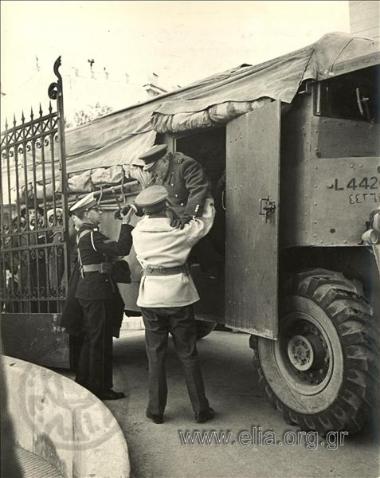 25 Δεκεμβρίου. Άφιξη Winston Churcill στην Αθήνα.  