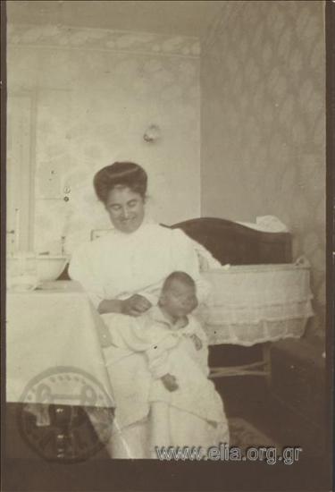 Caux , Nikolas Kalas (1907-1988), baby, at bath time